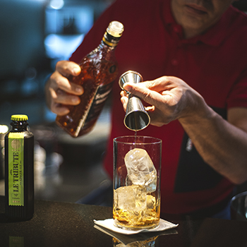 Gin&tonic de Magellan y Sweeps Premium a la Pimienta